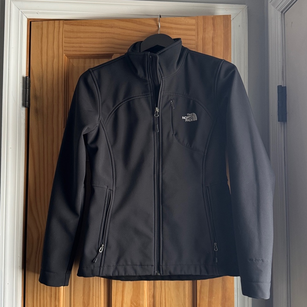 The North Face Women's windwall jacket - Picture 9 of 11